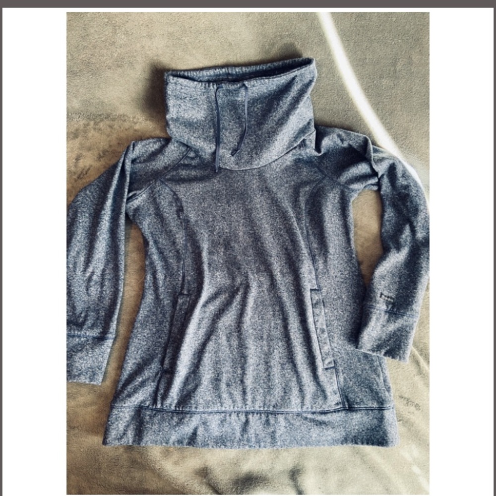 Columbia sweatshirt